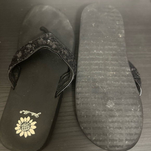 🛍️Yellow Box Black Sparkle Sandals - Picture 10 of 10